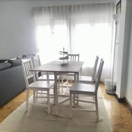 Lägenhet Piso En El Centro, Hasta 8 Plazas Y Facil Aparcamiento Santoña